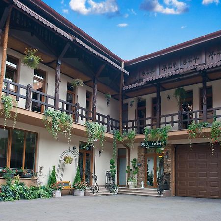 Hotel Galany Rădăuţi Exterior foto