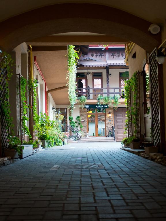 Hotel Galany Rădăuţi Exterior foto